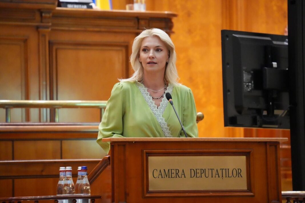 NEWS.ro: Alina Gorghiu (PNL), după votul din Camera Deputaţilor pe legea femicidului: Astăzi, fiecare femeie din România ar trebui să poată să zâmbească. Legislaţia s-a îmbunătăţit semnificativ în ceea ce priveşte protecţia lor