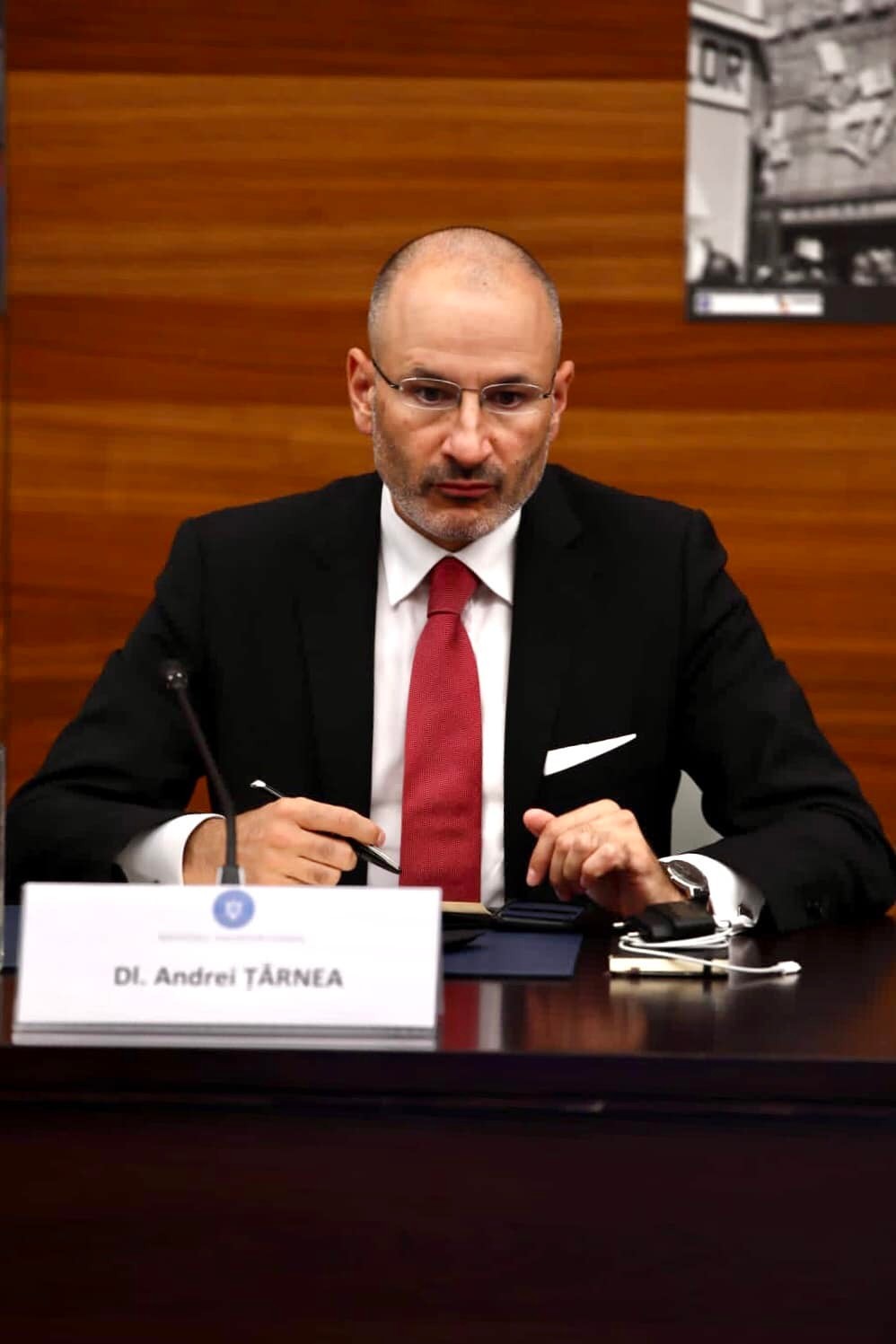NEWS.ro: Andrei Ţărnea: Circa 89 de cetăţeni au cerut asistenţă la MAE, în Israel. 12 au deja bilete comerciale pe zboruri care în mod normal operează. Alţi şapte spun că nu vor să plece din Israel