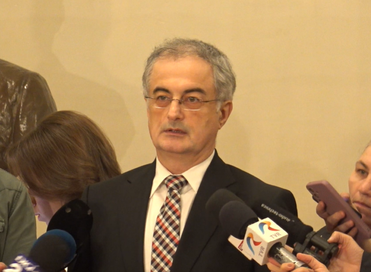 NEWS.ro: Andronache (PNL): Este de râsul curcilor ipocrizia zilnică a AUR. Azi în loc să voteze cu două mâini solicitarea SUA privind sporirea capacităţilor americane prezente în România au ales să se ascundă...adică nu au votat