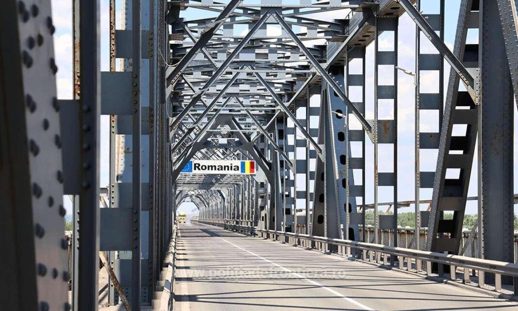 NEWS.ro: Atenţionare de călătorie emisă de MAE: Circulaţia va fi închisă pe ambele sensuri de mers pe Podul Prieteniei Giurgiu-Ruse, la graniţa cu Bulgaria