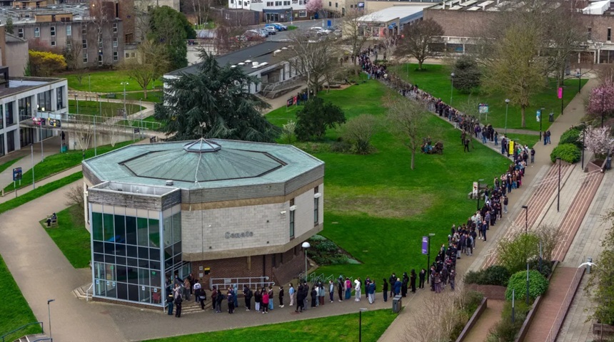 NEWS.ro: Bilanţul epidemiei de meningită din Anglia creşte la 27 de cazuri, anunţă autorităţile sanitare