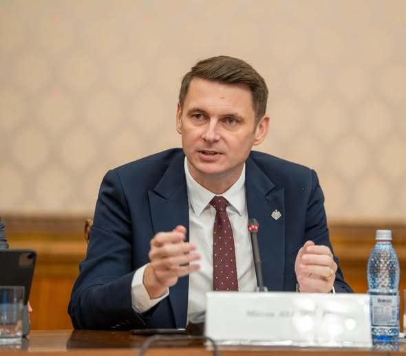 NEWS.ro: Blocaj în dezbaterea bugetului - Preşedintele Senatului: Discuţiile politice sunt normale. Blocarea bugetului nu este