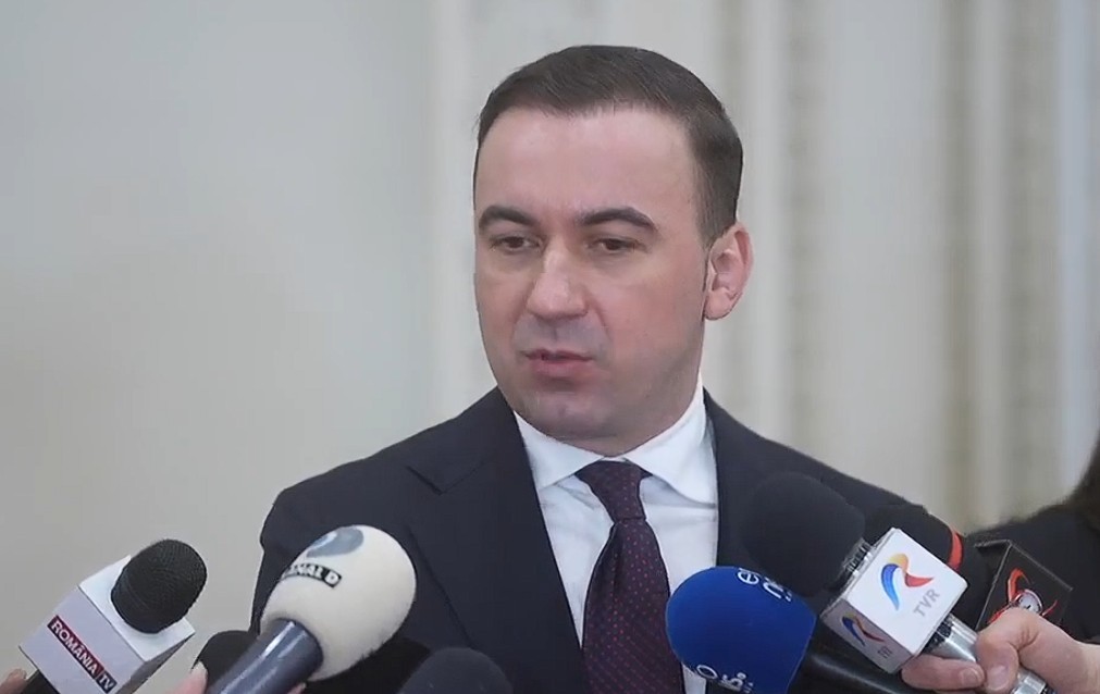 NEWS.ro: Bogdan Ivan: E normal să tranziteze prin România gazele cumpărate din Statele Unite ale Americii de Ucraina şi acest lucru să producă venituri pentru compania Transgaz/ Nu comentez teorii ale conspiraţiei