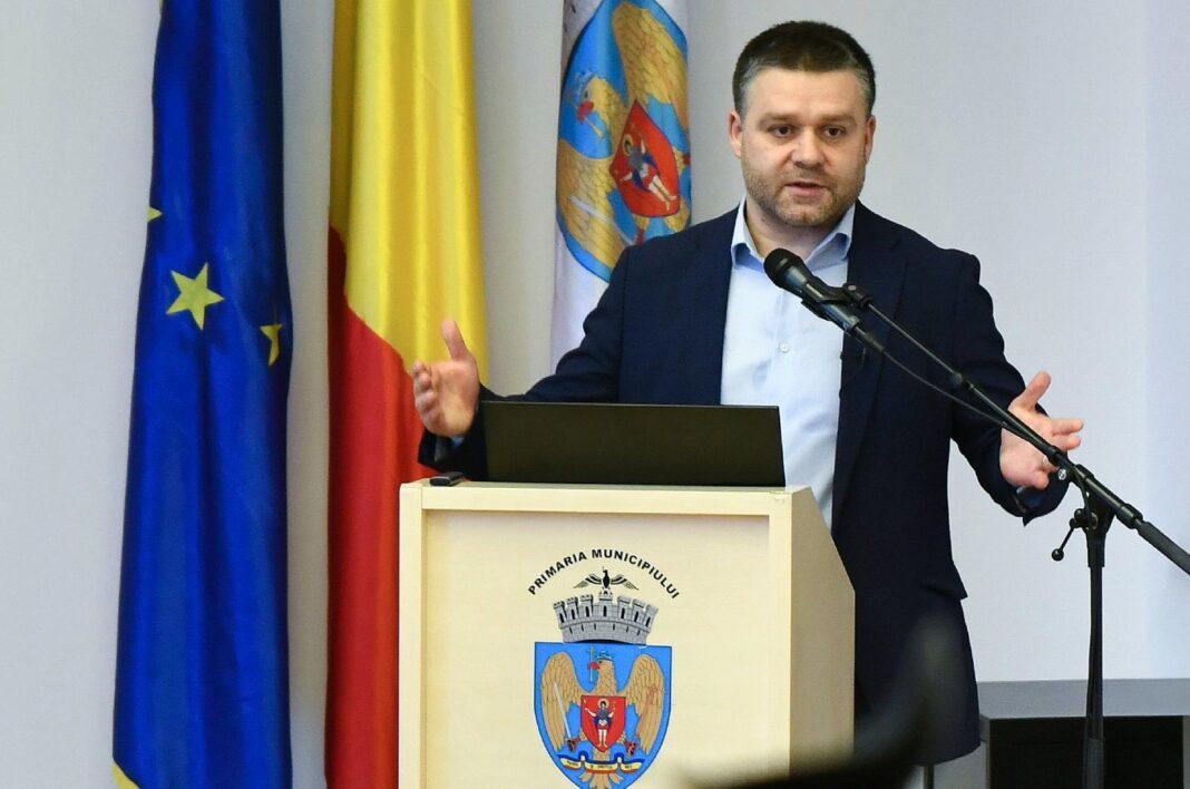 NEWS.ro: Coaliţie: PSD, USR şi UDMR, nemulţumite că în bugetul pe 2026 a fost introdus un mecanism privind achitarea de către primăriile din toata ţara a restanţelor Primăriei Capitalei / Ciucu: Bucureştiul va intra în incapacitate de plată - surse