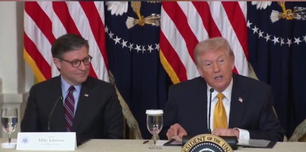 NEWS.ro: Conferinţa de presă a lui Trump: A vorbit puţin despre război şi mai mult despre marmură şi vopsea (AFP)