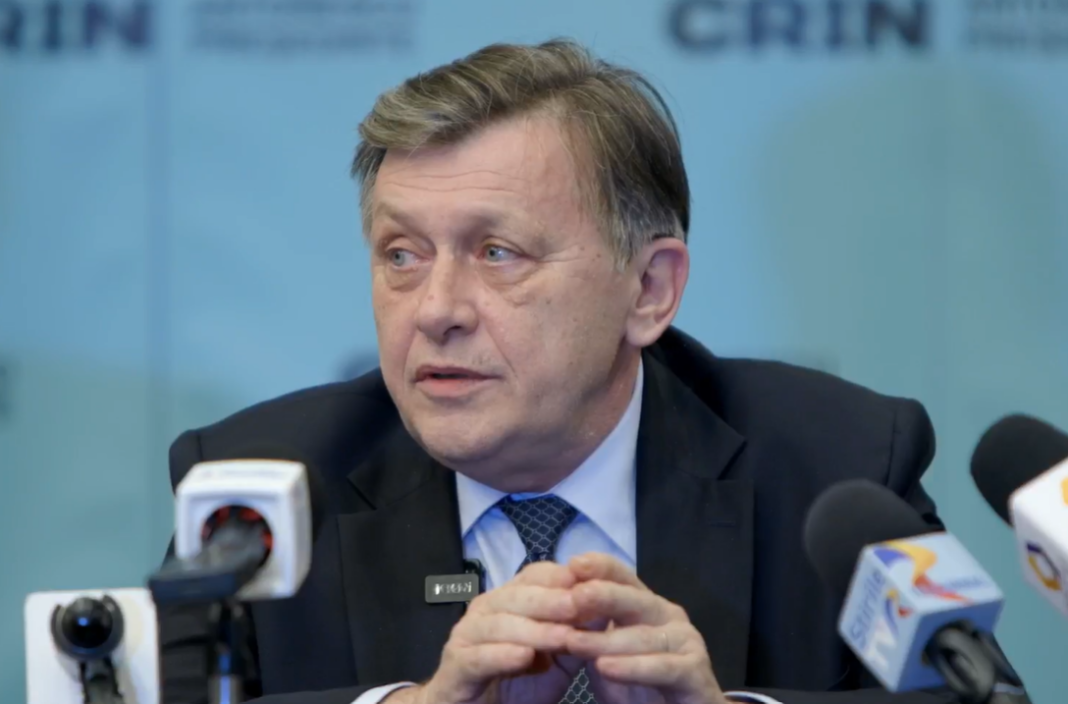 NEWS.ro: Crin Antonescu reacţionează în scandalul Ponta - Ţoiu: Ceea ce i s-a întâmplat fiicei lui Ponta mă umple de scârbă şi de groază. Aceste vietăţi useriste sunt cele mai mizerabile secături / Daciana Sîrbu îi mulţumeşte pentru susţinere