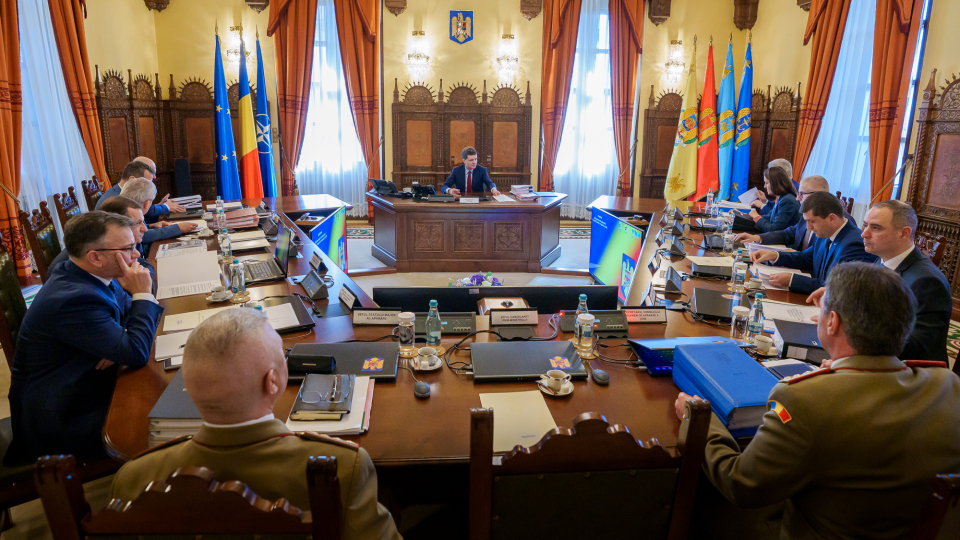 NEWS.ro: CSAT a aprobat dislocarea de echipament şi forţe americane în România / Nicuşor Dan: Sporesc securitatea României / Şedinţă a Parlamentului pentru a aproba decizia - VIDEO