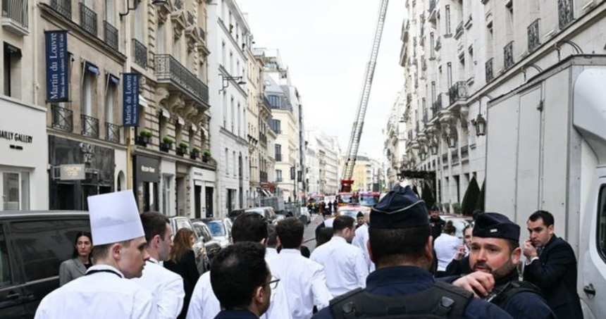 NEWS.ro: Doi răniţi la Paris, într-un incendiu la subsolul Palatului Bristol, un hotel de lux, situat lângă Palatul Élysée, sediul preşedinţiei franceze