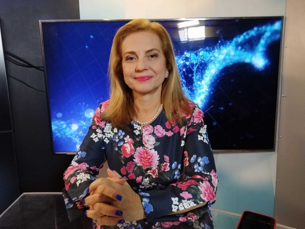 NEWS.ro: Dr. Elena Claudia Teodorescu: În general cancerul de sân nu doare. Doare extrem de rar, în stadii avansate/ Durerea este extrem de frecventă şi nu ar trebui să ne sperie durerea pentru că ea, în general, este hormonală