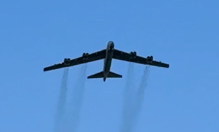 NEWS.ro: Elveţia a refuzat survolarea teritoriului său de către avioane militare americane, invocând neutralitatea sa