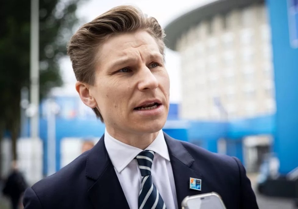 NEWS.ro: Finlanda va permite prezenţa armelor nucleare pe teritoriul său