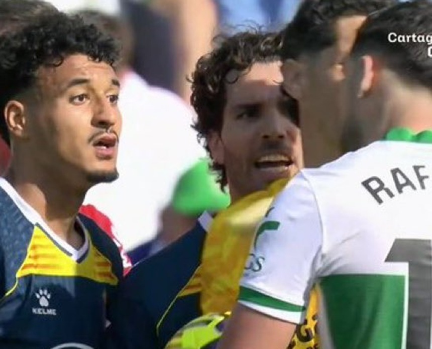 NEWS.ro: Fotbal: Jucătorul lui Elche, Rafa Mir, acuzat de insulte rasiste într-un meci din La Liga