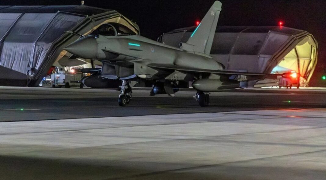 NEWS.ro: Guvernul cipriot: Două drone lansate în direcţia bazei militare britanice de la Akrotiri au fost „neutralizate” / Alertă la Aeroportul Paphos după ce o dronă suspectă a fost detectată