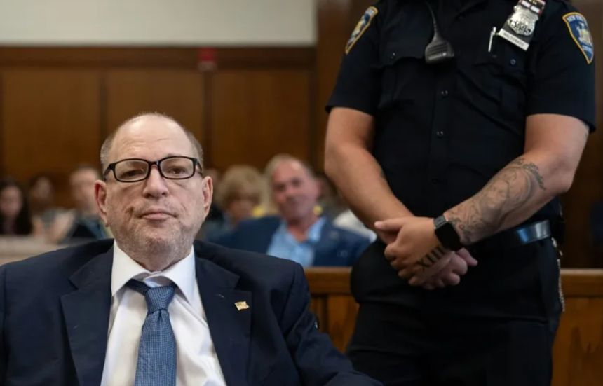 NEWS.ro: Harvey Weinstein, încarcerat pentru viol, susţine că trăieşte „iadul” în închisoare