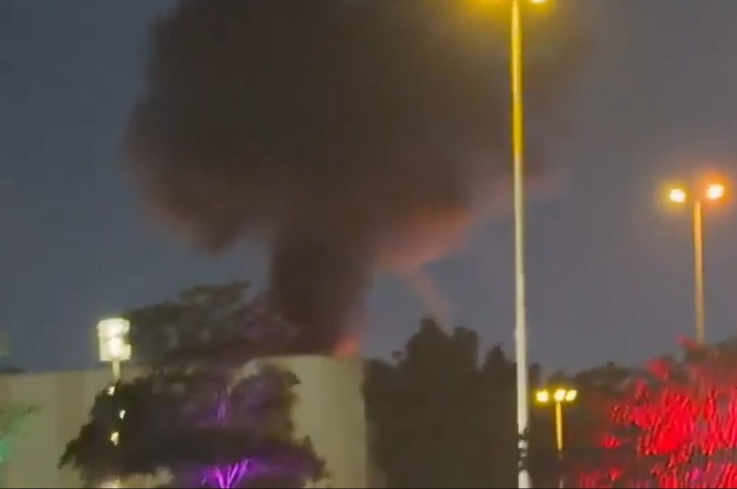 NEWS.ro: Incendiu la Consulatul SUA din Dubai provocat de o dronă probabil iraniană - VIDEO