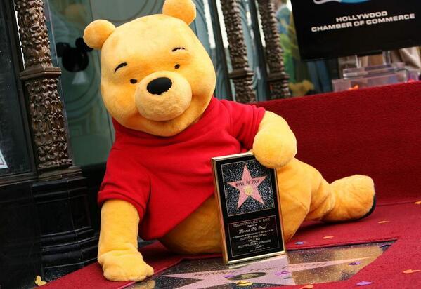 NEWS.ro: Îndrăgitul urs Winnie the Pooh împlineşte 100 de ani, timp în care a devenit inclusiv un pluş cu conotaţii politice