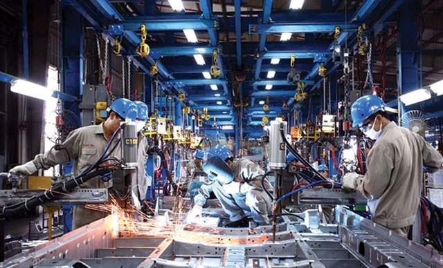 NEWS.ro: INS: Comenzile noi din industria prelucrătoare pe total au scăzut, în termeni nominali, cu 15,9%, în luna ianuarie, faţă de decembrie 2025