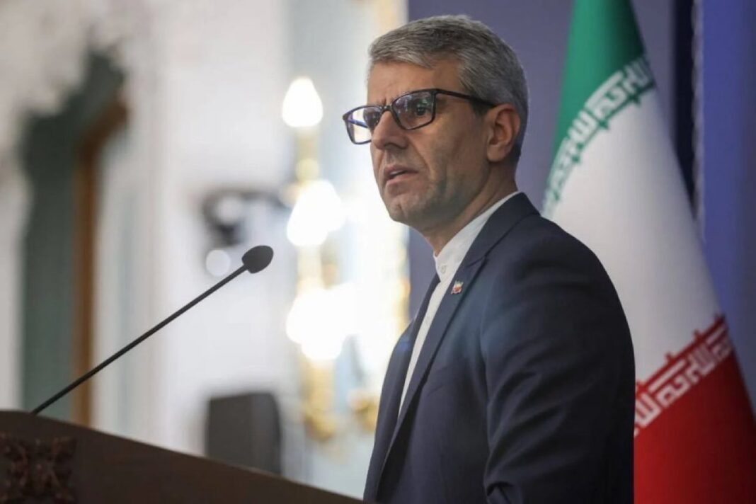 NEWS.ro: Iranul acuză Europa de „crearea condiţiilor propice” pentru atacurile americano-israeliene. Teheranul refuză orice negociere, dacă nu încetează războiul. MAE iranian: „Trump tratează întreaga lume ca pe o afacere imobiliară”