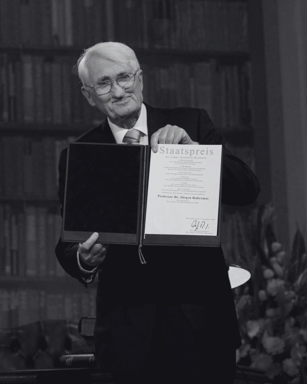 NEWS.ro: Jürgen Habermas, filosoful care a modelat conştiinţa postbelică a Germaniei, a murit la 96 de ani