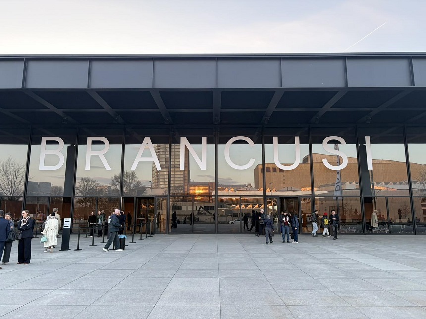 NEWS.ro: Mai mult de 150 de lucrări ale lui Constantin Brâncuşi - sculpturi, fotografii, filme şi documente de arhivă - expuse la Neue Nationalgalerie din Berlin/ FOTO