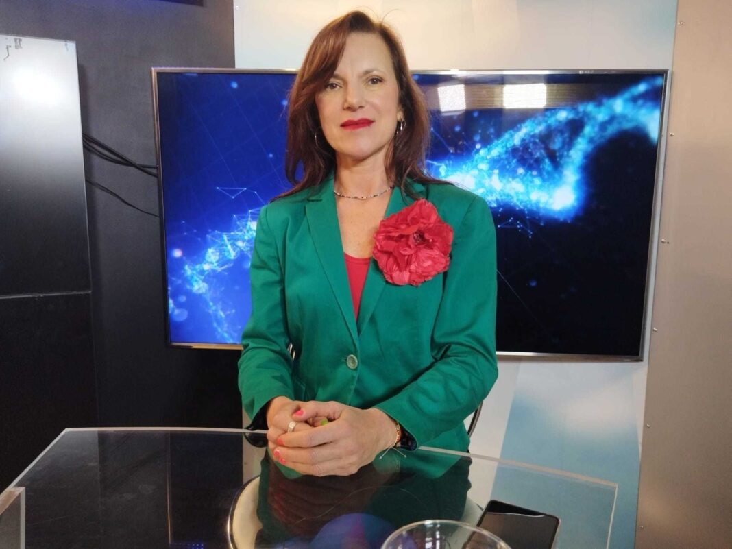 NEWS.ro: Medicul Lorelei Nassar: Cred că sunt pe cale de dispariţie frezele dentare / Cred eu că vor fi înlocuite de lasere