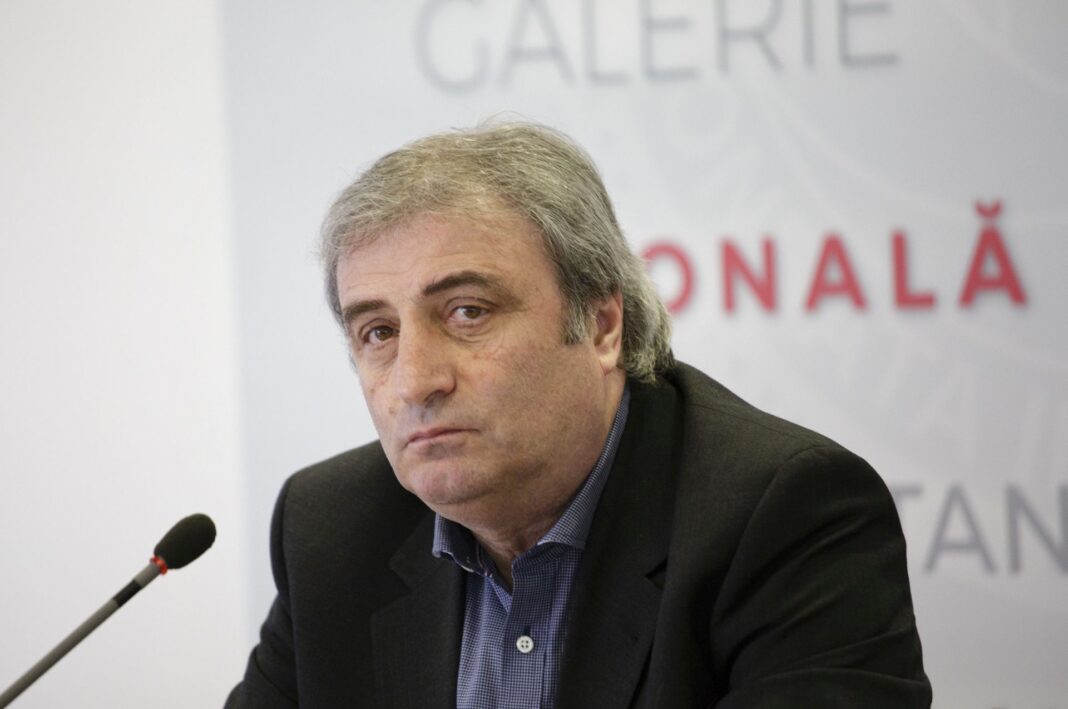 NEWS.ro: Mihai Stoichiţă: Medicii i-au interzis lui Mircea Lucescu să se uite la meci. A suferit astăzi o intervenţie, este foarte bine