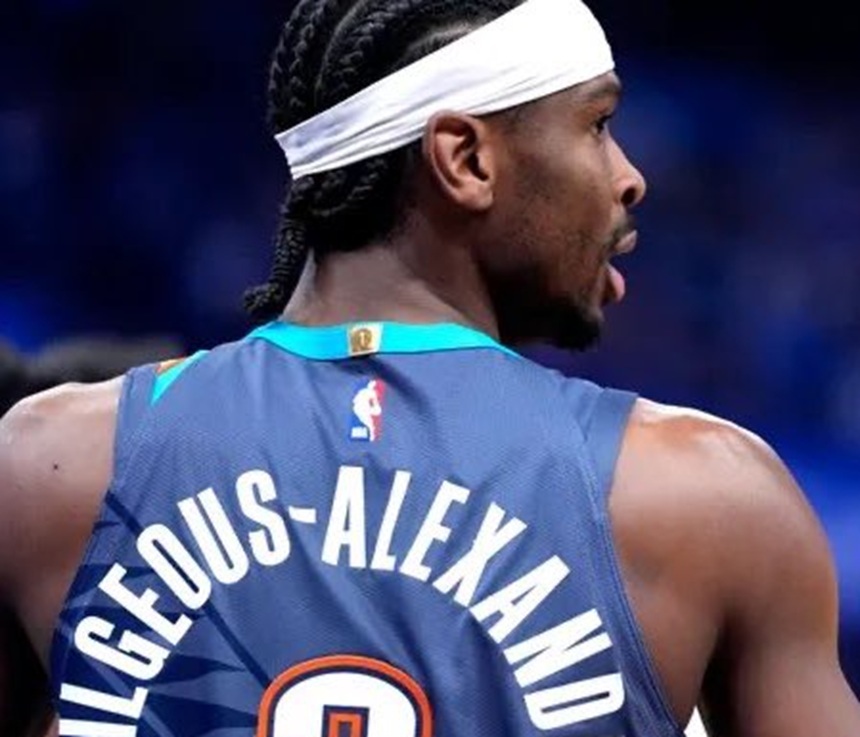 NEWS.ro: NBA: Shai Gilgeous-Alexander intră în legendă, depăşind o serie incredibilă a lui Wilt Chamberlain