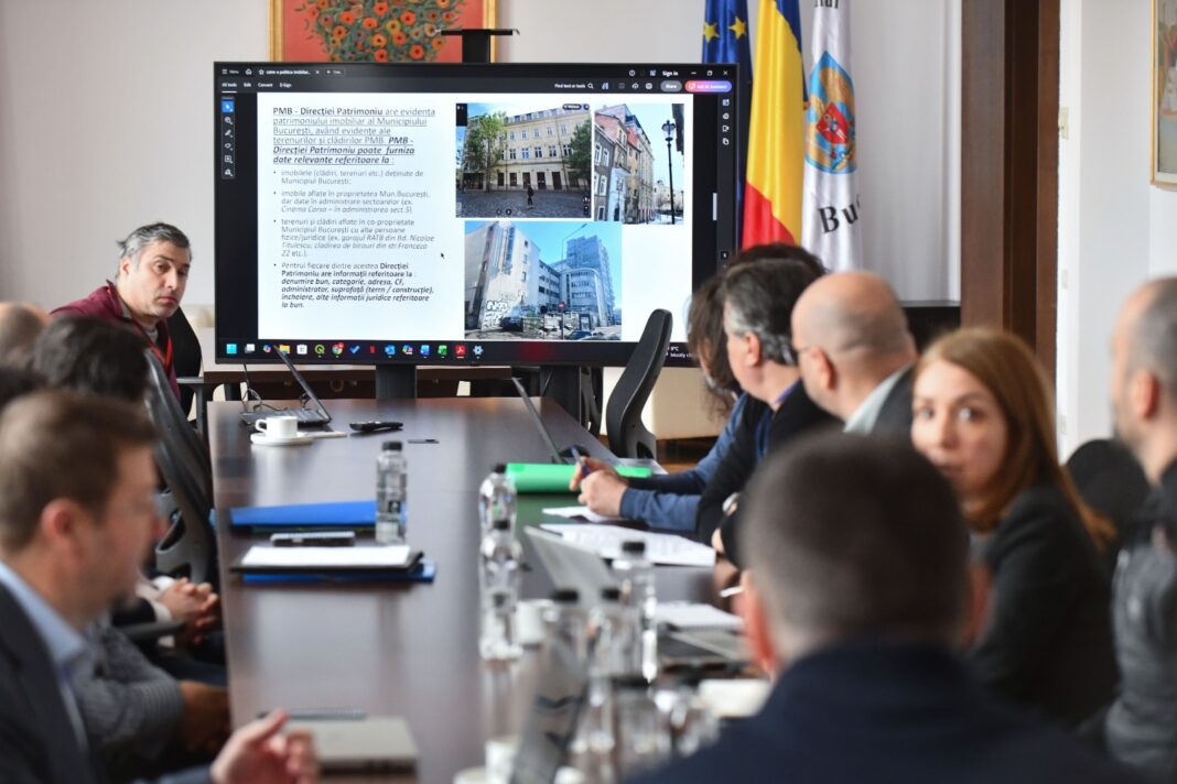 NEWS.ro: PMB: Inventariem patrimoniul Bucureştiului! În premieră în ultimii 35 de ani, municipalitatea va avea o bază de date unică a clădirilor,  terenurilor şi garajelor aflate în proprietate / Ciucu: Aşa nu mai putem sta, pică oraşul pe noi