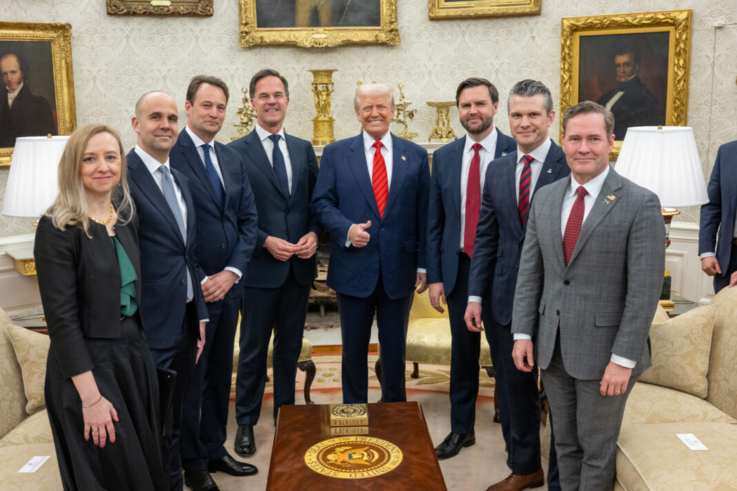 NEWS.ro: POLITICO: Apelurile „absurd de incoerente” ale lui Trump în privinţa Iranului îi pune pe aliaţi în încurcătură