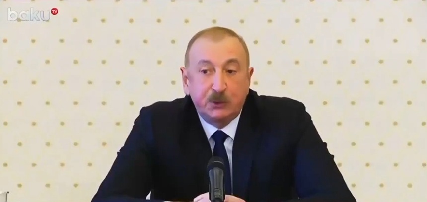 NEWS.ro: Preşedintele azer Ilham Aliev ameninţă cu represalii după un atac ”terorist” cu dronă pe un aeroport şi lângă o şcoală, soldat cu patru răniţi. Teheranul dezminte acuzaţiile. Baku condamnă dezminţirea şi cere ca Teheranul să prezinte scuze