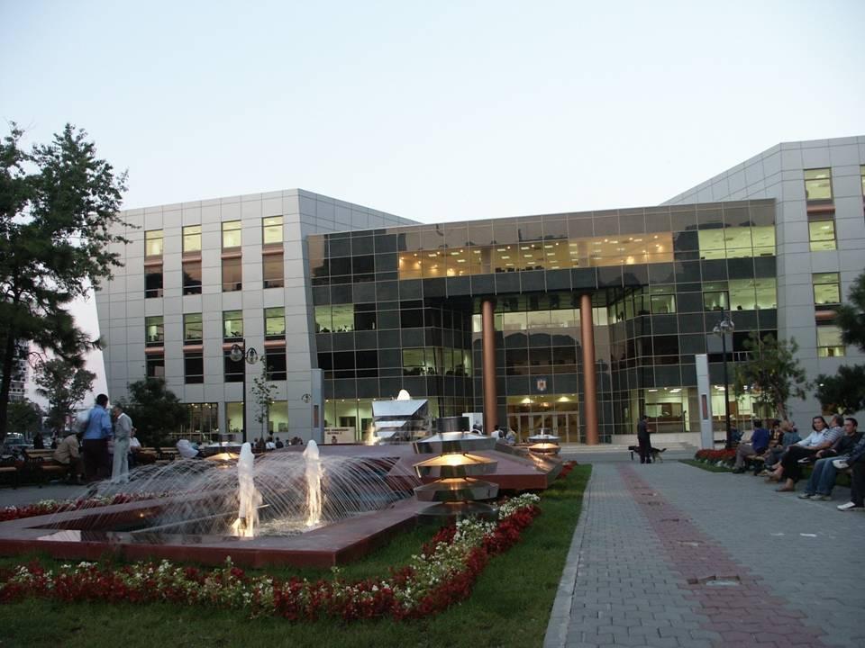 NEWS.ro: Primăria Sectorului 2 anunţă că verificările declanşate în urma suspiciunilor privind numărul mare de concedii medicale acordate angajaţilor au confirmat abateri/ Au fost aplicate sancţiuni de 128.000 de lei