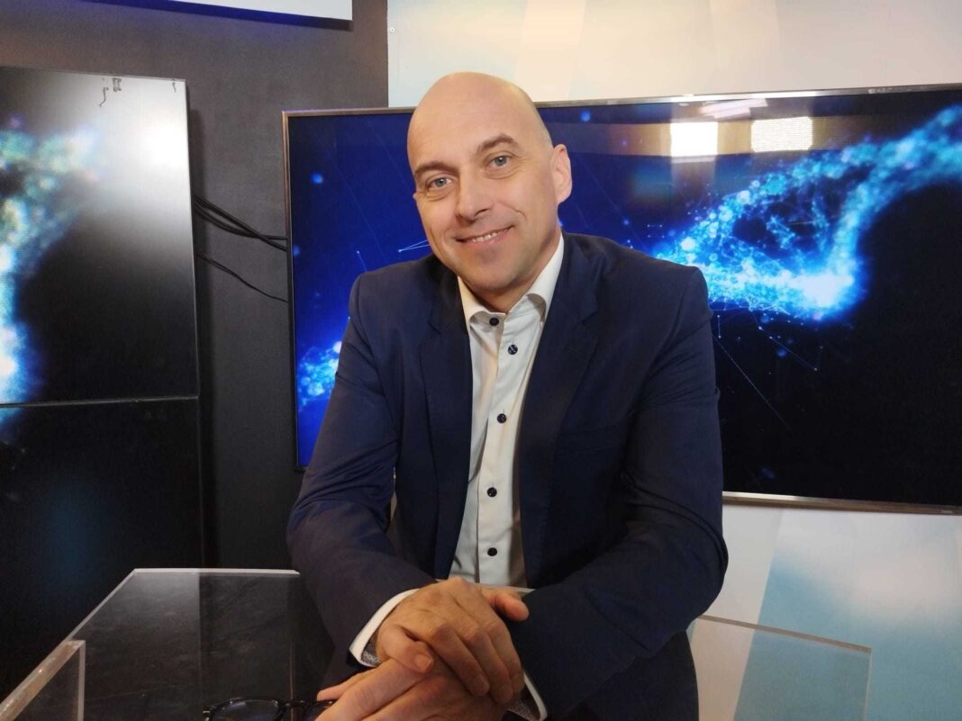 NEWS.ro: Prof. univ. dr. Horia Barbu: Marele miracol în implantologie este adiţia de os. Implantul făcut la timp poate fi mai ieftin decât soluţii alternative