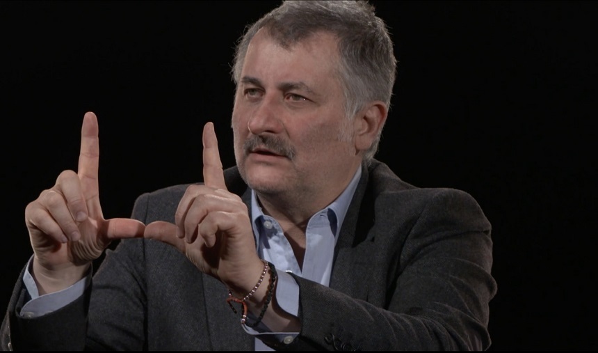 NEWS.ro: Regizorul Cristi Puiu conferenţiază la Academia Română