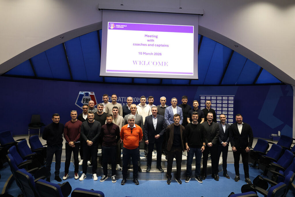 NEWS.ro: Reprezentanţi ai mai multor echipe din Superliga, întâlnire cu preşedintele CCA - VIDEO