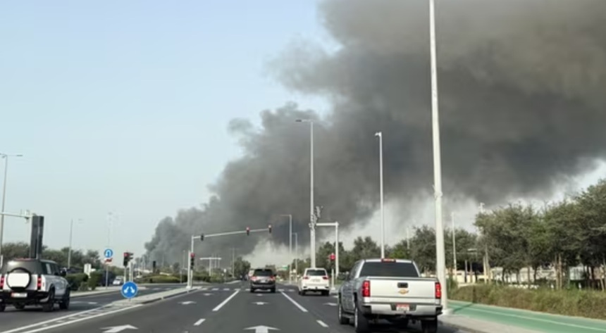 NEWS.ro: Şase pakistanezi şi nepalezi, răniţi de fragmente ale unei drone interceptate la Abu Dhabi, într-o zonă industrială situată în apropierea bazei aeriene Al Dhafra, în care se află americani