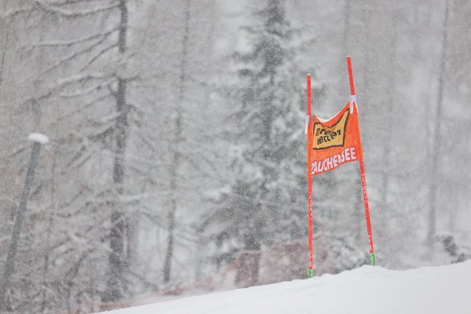 NEWS.ro: Schi alpin: Al doilea Super-G de la Courchevel a fost anulat duminică, Marco Odermatt a câştigat globul de cristal al disciplinei