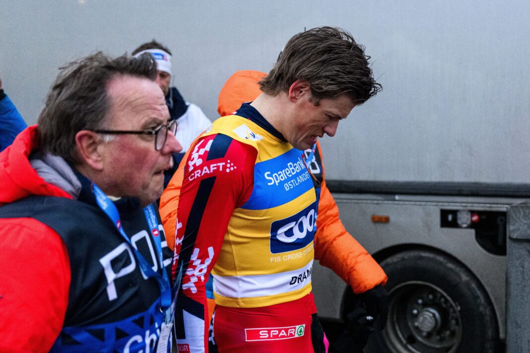 NEWS.ro: Schi fond: Johannes Klaebo, vedeta Jocurilor Olimpice de iarnă, spitalizat după ce a căzut şi s-a lovit la cap în competiţie