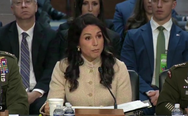 NEWS.ro: Şefa serviciilor secrete americane Tulsi Gabbard declară că Iranul nu a încercat să reia programul de îmbogăţire a uraniului după ultimul conflict, aparent contrazicându-l pe Trump. Audiată în Congres, ea spune că regimul iranian „pare să fie intact”