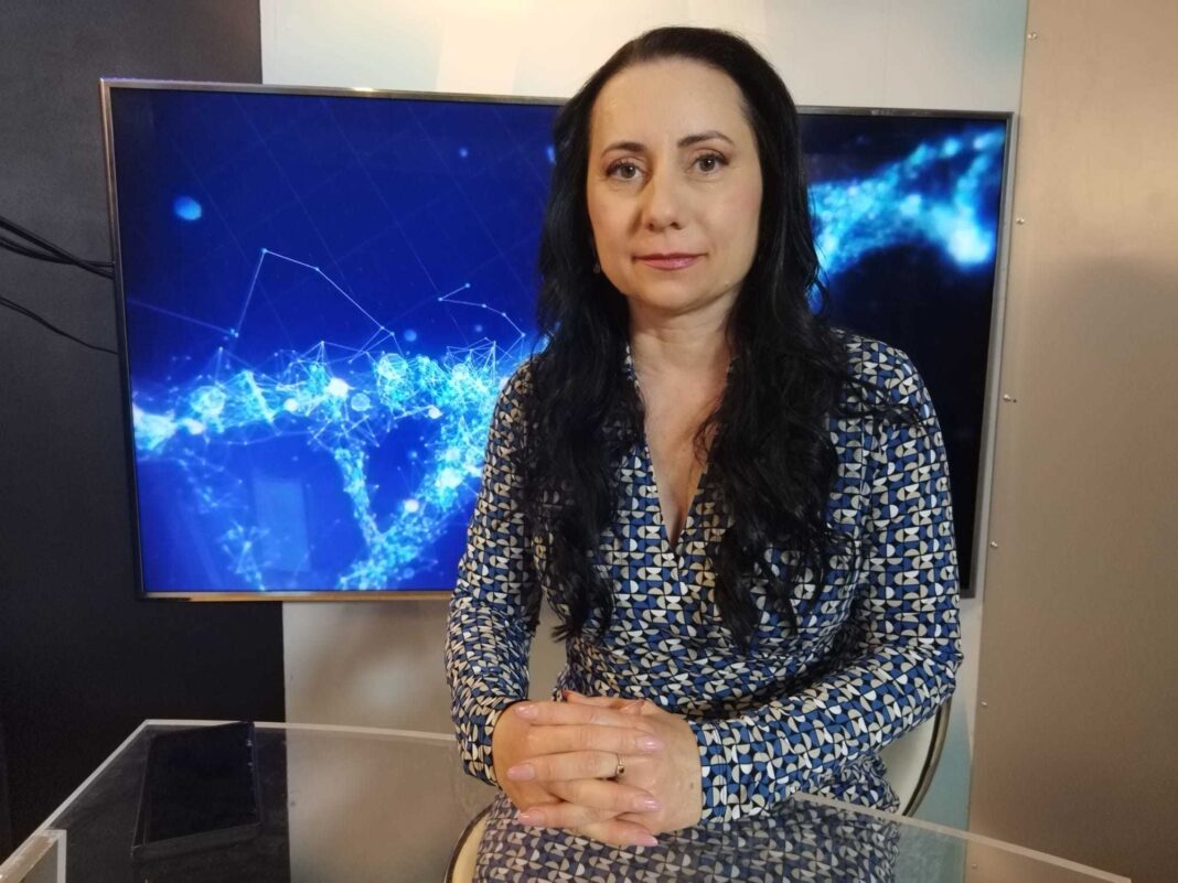 NEWS.ro: Semnele autismului apar în primii trei ani de viaţă, dar nu la fel la toţi copiii. Psihologul Daniela Bololoi: Dacă observi că copilul tău se comportă ca şi cum nu exişti în cameră, dacă e gălăgie şi el nu-i preocupat de nimic, trebuie acordată atenţie