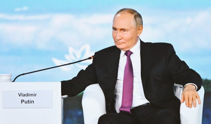 NEWS.ro: Speculaţii legate de sănătatea lui Putin, care „tuseşte” într-un mesaj video needitat - VIDEO