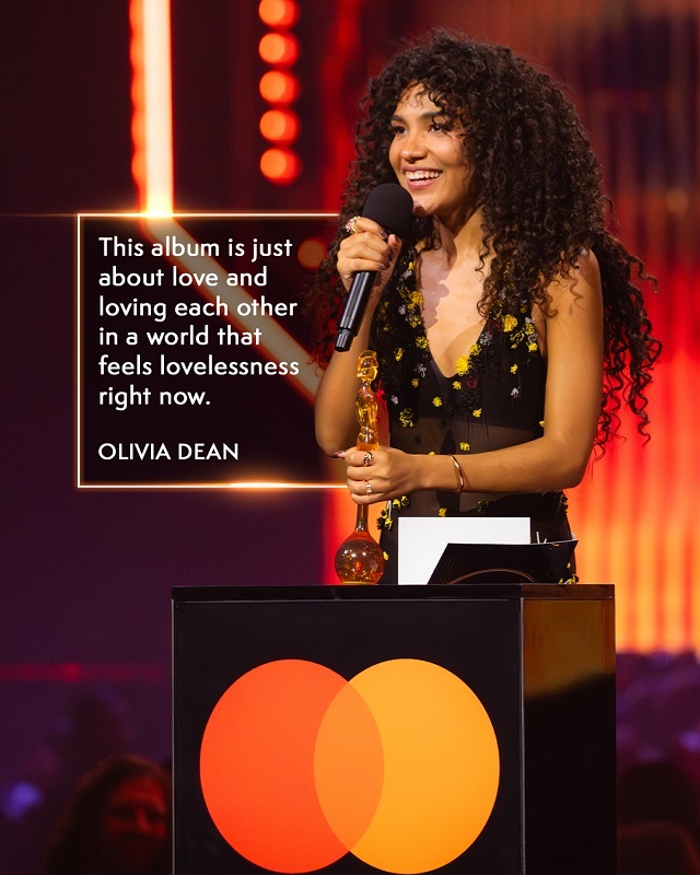 NEWS.ro: Starul pop-soul Olivia Dean a triumfat la Brit Awards