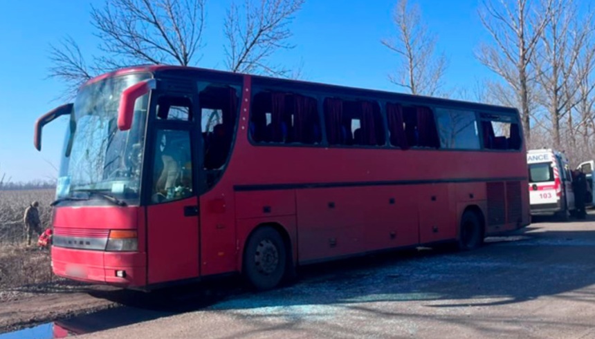 NEWS.ro: Trei morţi şi patru răniţi în estul Ucrainei, într-un atac rus cu rachetă care a lovit un autobuz, într-un sat în districtul oraşului Kupiansk
