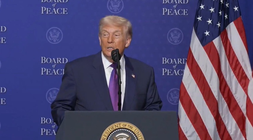 NEWS.ro: Trump spune că SUA au „distrus complet fiecare ţintă militară” de pe insula iraniană Kharg/ Iranul ameninţă că va răspunde cu atacuri asupra infrastructurii petroliere/ Presa de stat iraniană spune că infrastructura petrolieră de pe insulă nu a fost avari