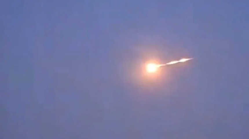 NEWS.ro: Un meteorit avariază mai multe case în oraşul german Koblenz, un fenomen observat în cinci landuri, în care poliţia a fost copleşită de apeluri