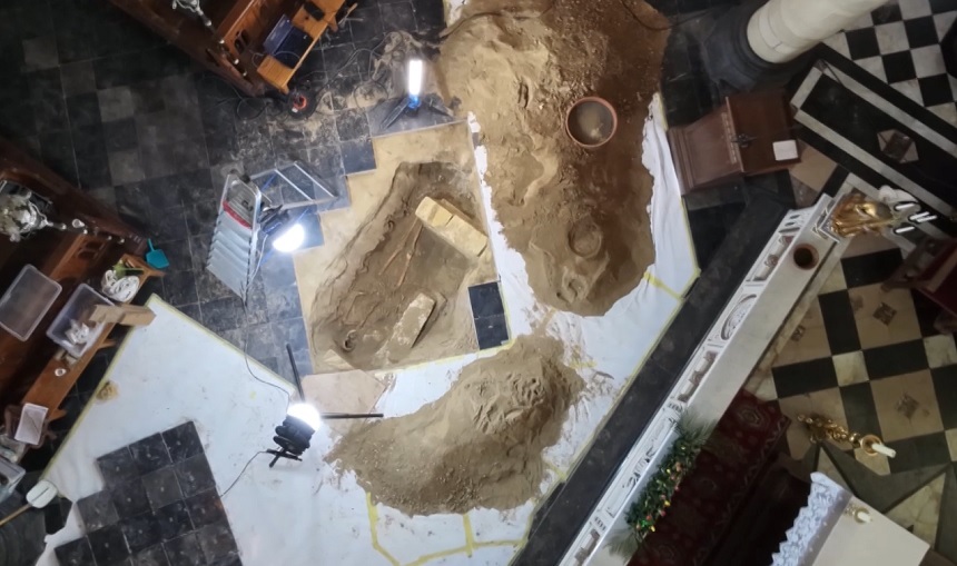 NEWS.ro: Un schelet, care ar putea fi cel al lui D'Artagnan, a fost descoperit într-o biserică din Maastricht