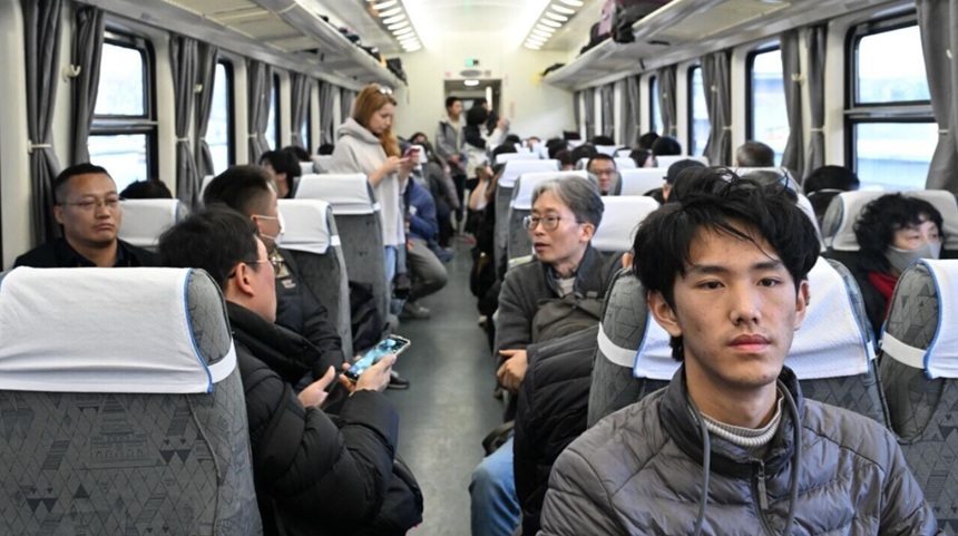 NEWS.ro: Un tren de la Phenian ajunge la Beijing pentru prima oară după şase ani