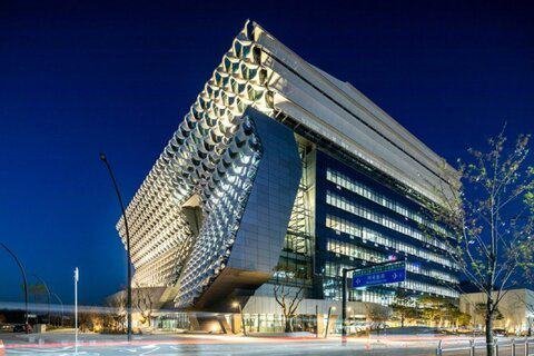 NEWS.ro: UPDATE - Incendiu după o explozie la ambasada SUA din Riad, care ar fi fost atacată cu drone (surse). Noi confruntări între protestatari şi forţele de ordine la ambasada SUA din Bagdad