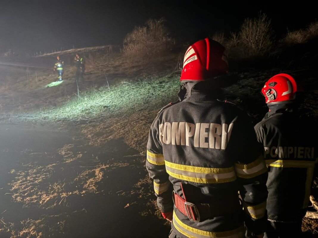 NEWS.ro: UPDATE - Noi atacuri cu drone în Ucraina, la graniţa cu România – Dronă prăbuşită la 2 km de localitatea Parcheş, în afara zonei locuite şi s-a produs un incendiu / Nu s-au raportat victime / Zona, securizată / Apeluri la 112 - FOTO