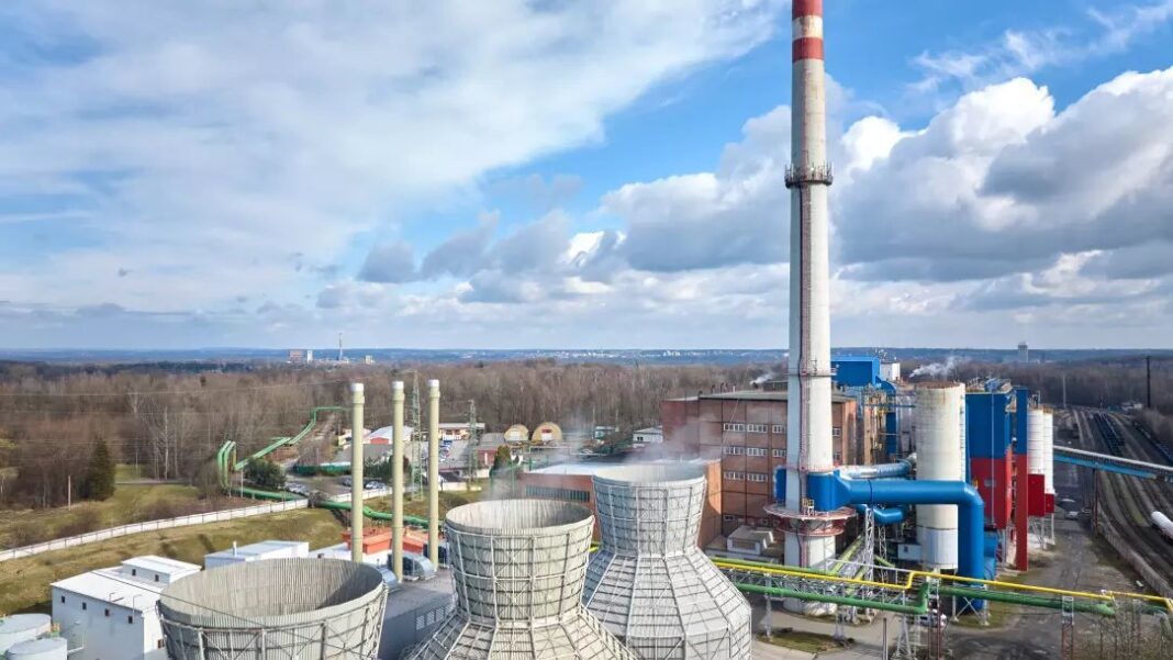 NEWS.ro: Veolia accelerează eliminarea cărbunelui în Cehia prin modernizarea sistemului energetic din Karviná. Obiectivul este ca, până în 2029, să se renunţe complet la utilizarea cărbunuelui