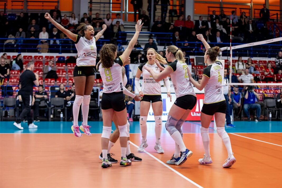 NEWS.ro: Volei feminin: Campioana Volei Alba Blaj, calificată în finala Cupei României, în care se va duela cu Dinamo Bucureşti